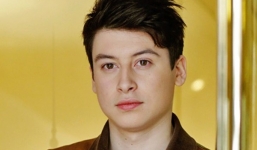 Thần đồng công nghệ 18 tuổi đẹp trai, 'hot' nhất của Yahoo