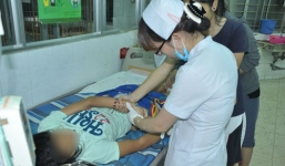 Hết đâm 'vùng kín', kẻ biến thái lại rạch mông nữ sinh