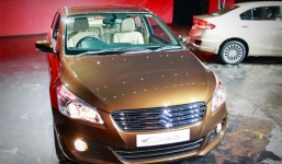 Suzuki ra mắt mẫu Sedan Ciaz giá chỉ 242 triệu đồng 