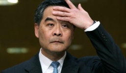 Đặc khu trưởng bị cáo buộc nhận hối lộ, Hong Kong thêm rối ren