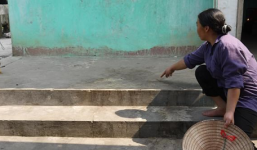 Thảm án kẻ tâm thần nhầm mẹ là vợ, dùng cuốc sát hại bố đẻ