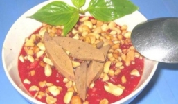 Kinh hoàng, hoảng sợ với… tiết canh