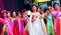 Chuyện đời kỹ nữ nổi tiếng không một lần ‘gần gũi’ đàn ông