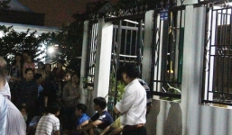 Mẹ treo cổ ở cầu thang, con gái 4 tháng tuổi chết trong phòng