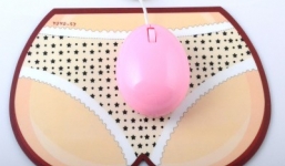 Những vật dụng sexy dành cho dân văn phòng