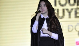 Hồ Ngọc Hà nhảy bốc lửa giữa 9.000 sinh viên Hà Nội