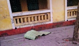 Danh tính thiếu nữ chết “bí ẩn” tại trường ĐH Kinh tế Quốc dân