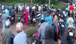 Xác bé trai trong bụi chấn động miền Tây: Nghi cướp, phi tang xác