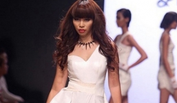 Siêu mẫu Hà Anh lên tiếng sau lệnh cấm diễn