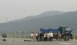 Bị xe tải đâm, một phụ nữ chết thảm