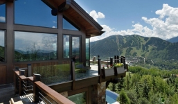 Cận cảnh biệt thự nghỉ dưỡng 14 nghìn tỷ trên đỉnh Red Mountai