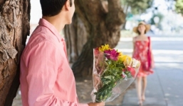 Sao chỉ có đàn ông tốn “tình phí”?