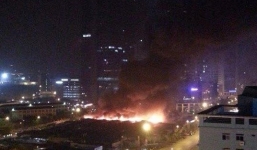 Cháy lớn gần tòa nhà Keangnam cao nhất Việt Nam