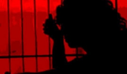 Chồng nhạu sạy bị vợ trói vào cửa sổ