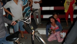 Bị hiệp sĩ bắt, băng trộm 'nữ tặc' giả vờ ngất xỉu ăn vạ