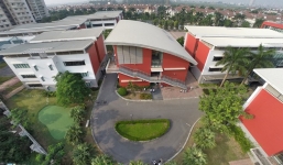 Trường học quý tộc có sân golf giữa lòng Hà Nội