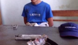 Đi đánh người, còn mang theo cả đồ tang lễ