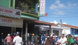 Nghe tin đồn thất thiệt, hàng trăm người đổ xô đi bán vàng