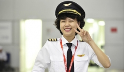 Ngắm nữ phi công xinh như người mẫu 'nổi như cồn'