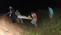 Nằm ngang đường sắt, người đàn ông bị tàu húc văng xa nhiều mét