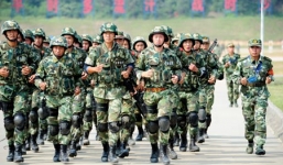 Trung Quốc tính đưa 100.000 binh sĩ đến 'dẹp loạn' tại Tân Cương