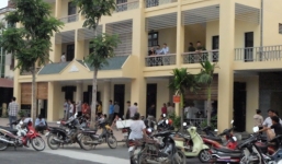 Clip bé gái tử vong tại bệnh viện đa khoa Quốc Oai: Đình chỉ ca trực