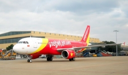Vietjet Air đình chỉ tổ bay hạ cánh nhầm đường băng