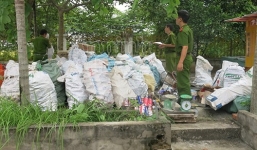 Bất chấp nguy hiểm vẫn sang chiết vài trăm bình gas mỗi ngày