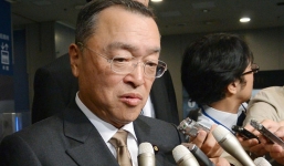 Vừa nhậm chức, tân Bộ trưởng Nhật đã dính bê bối với câu lạc bộ sex