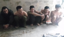 Nhóm thanh niên trộm chó bị bắt khi đang hút ma túy