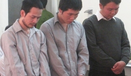 Nhân viên ngân hàng dùng sổ giả rút 10 tỷ để đánh bạc