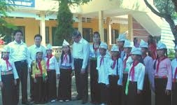 Một hiệu trưởng bị đình chỉ công tác vì lạm thu