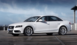Audi A4 dính lỗi túi khí, phải thu hồi hàng loạt