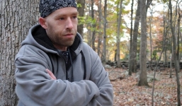 Bi hài kịch: Chàng trai bị cảnh sát bắt 7 lần/ ngày vì giống tội phạm truy nã