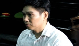 Cho tiền rồi thực hiện hành vi đồi bại với hai chị em bé gái hàng xóm