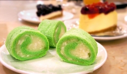 Hướng dẫn làm bánh bông lan trứng muối cực ngon cho bữa sáng