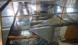 Băng cướp 9X có súng, đi ô tô, bịt mặt cướp tiệm vàng như phim