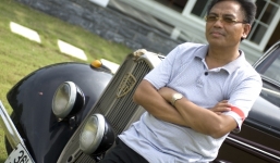 Đẳng cấp đại gia Thanh Hóa: Dinh thự trắng 50.000 m2, 4 máy bay