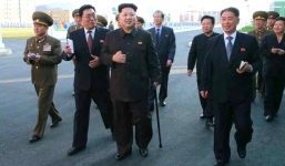 Hàn Quốc: Kim Jong-un biến mất vì khối u  
