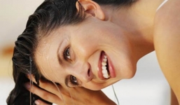 Những sai lầm thường gặp khi gội đầu bạn nên từ bỏ