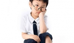 Sao lại muốn cấm đặt tên con không thuần Việt?