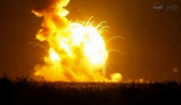 Tên lửa mang tàu tiếp tế cho trạm vũ trụ nổ tung tại sân bay NASA