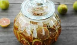 Cách ngâm chanh đào mật ong trị ho hiệu quả