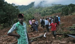 Lũ bùn chôn sống hơn 100 người ở Sri Lanka