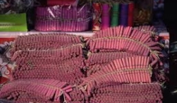 Xe khách vận chuyển 169 kg pháo Trung Quốc