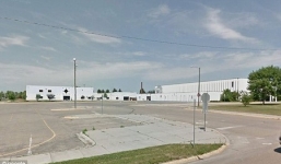 Trường học cấm nữ sinh mặc quần bó tới lớp