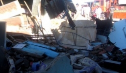 Xe tải mất lái lao thẳng vào nhà dân, một bà cụ bị thương nặng