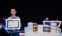 Thần đồng giải toán nhanh hơn máy tính