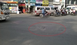 Va chạm với xe tải, nữ cán bộ phường tử vong tại chỗ