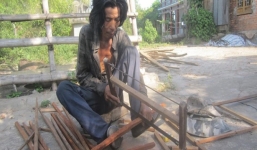 Thảm kịch gia đình có người đàn ông mê sảng 'tưởng vợ là quỷ'